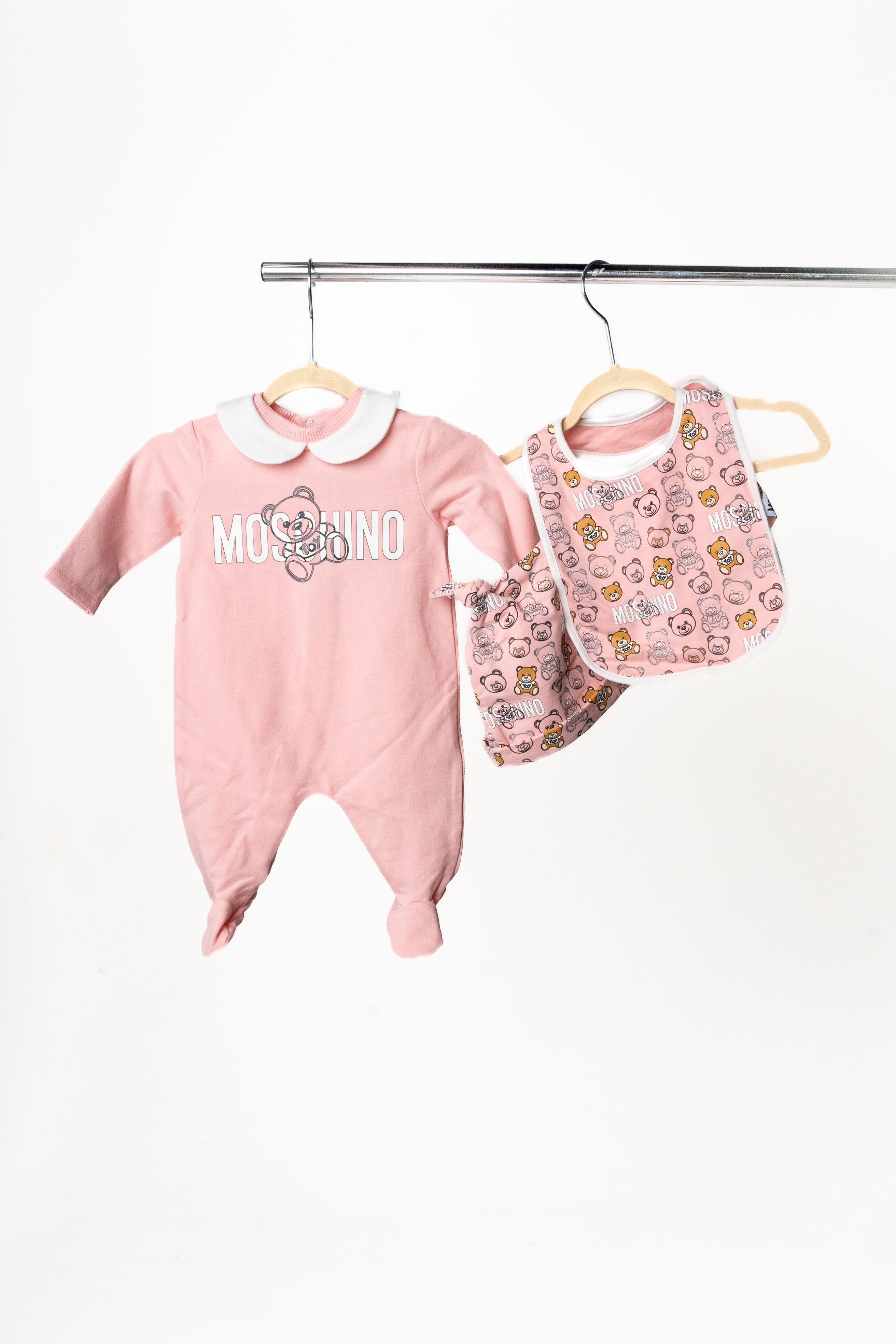 Moschino - Soft pink baby gift set with hat