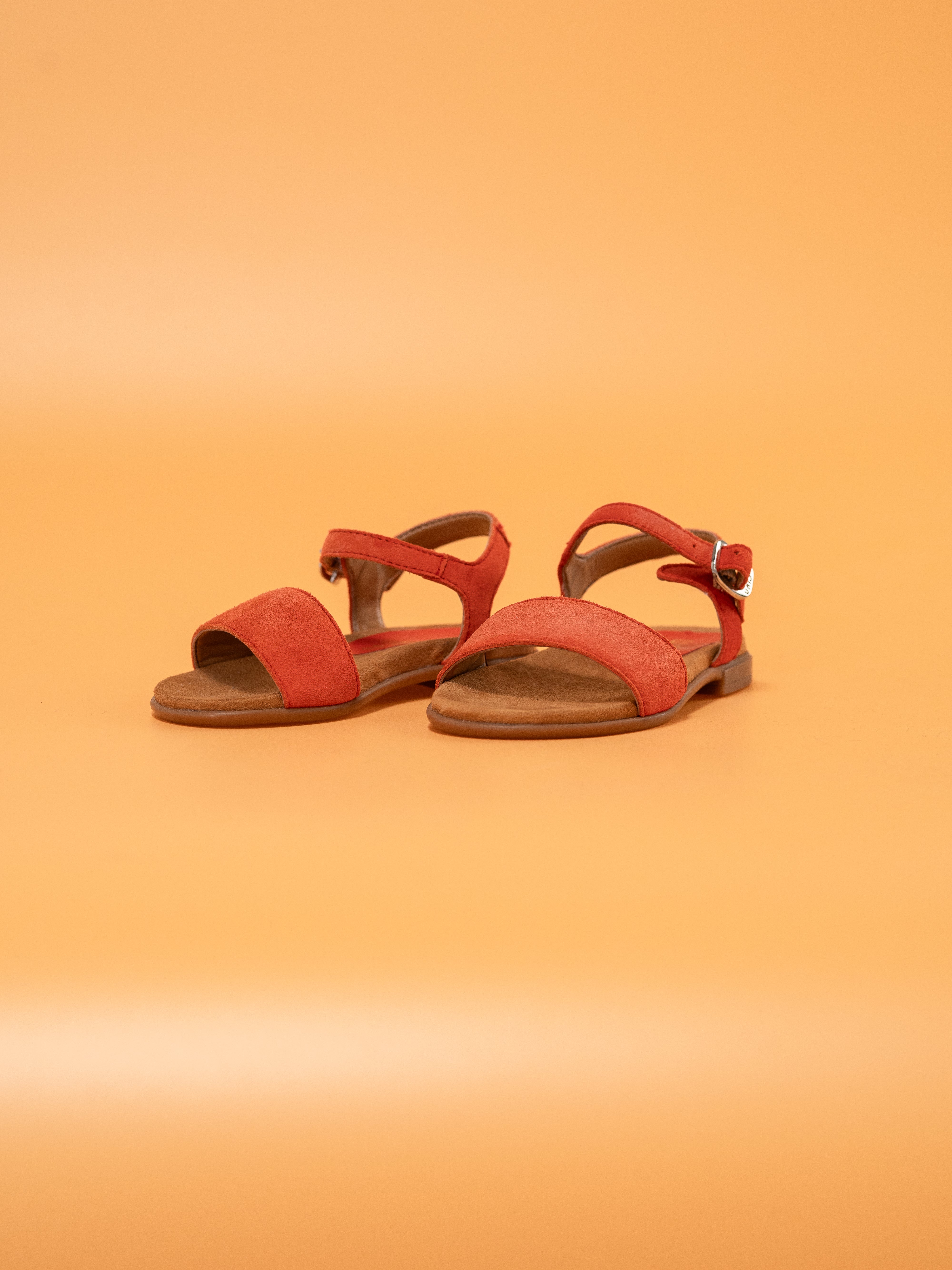 Unisia - Sandals Lirita suede red